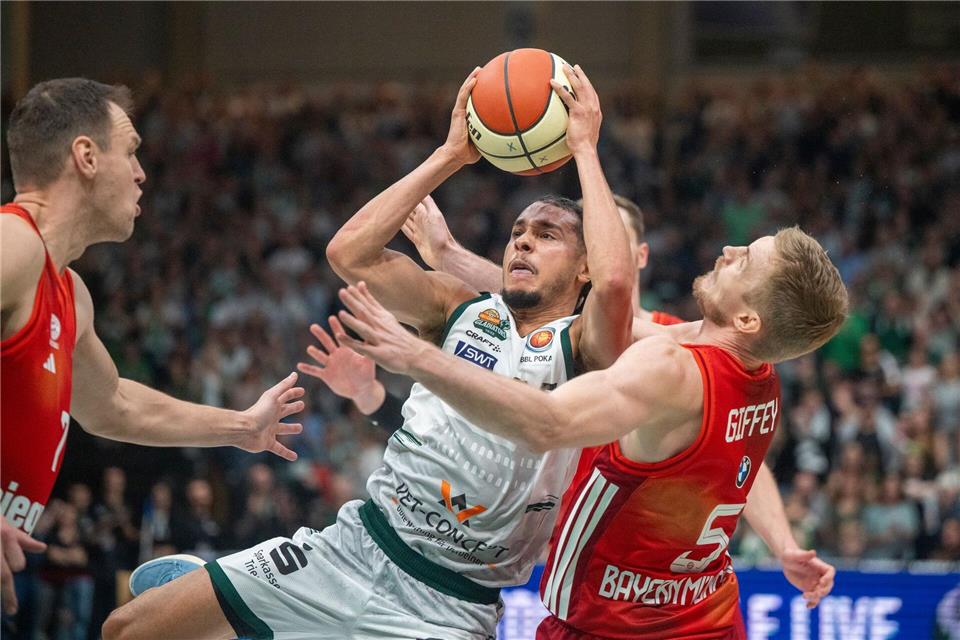 Jordan Roland hat seinen Vertrag bei den Vet-Concept Gladiators Trier verlängert. (Archivbild)Harald Tittel/dpa