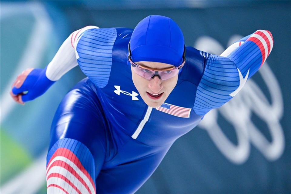 Jordan Stolz aus den USA gewann sein zweites Gold bei den Olympischen Spielen in Italien.Peter Kneffel/dpa