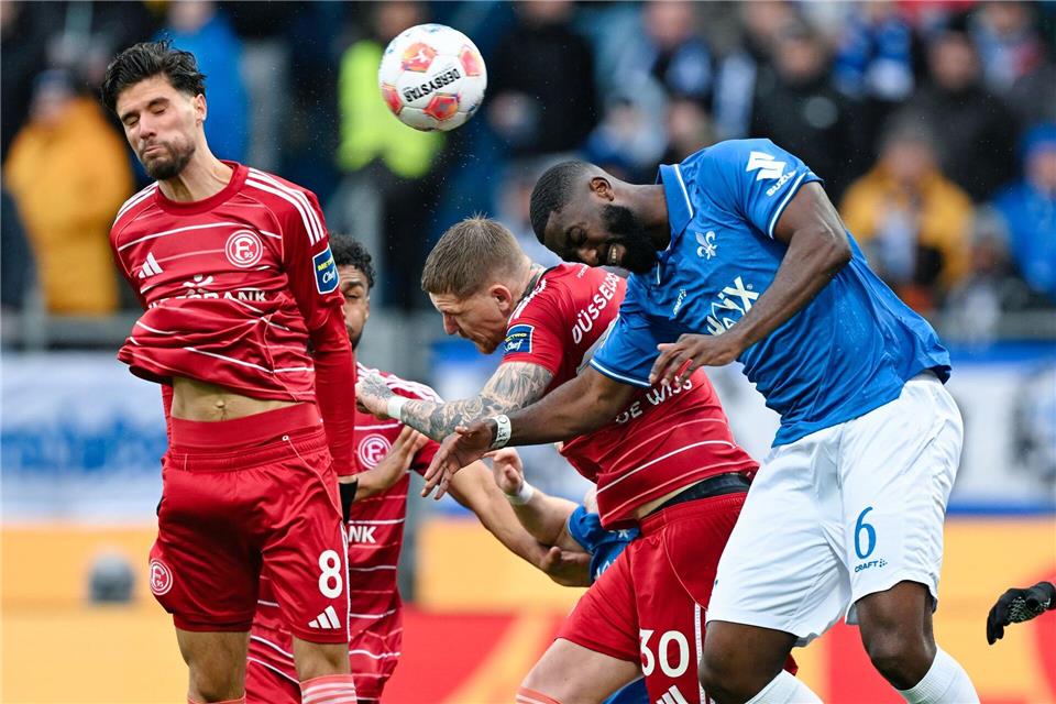 Jordy de Wijs (l) fällt bei Fortuna Düsseldorf vorerst verletzt aus. Uwe Anspach/dpa