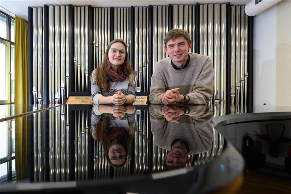 Josefine Beyrich und Benjamin Leins kennen die Hochschule für Kirchenmusik in Halle beide gut. Hendrik Schmidt/dpa