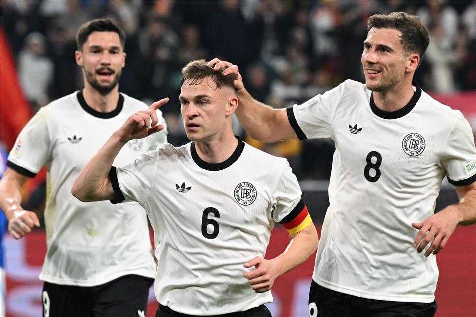 Joshua Kimmich jubelt nach seinem Elfmetertor.Federico Gambarini/dpa