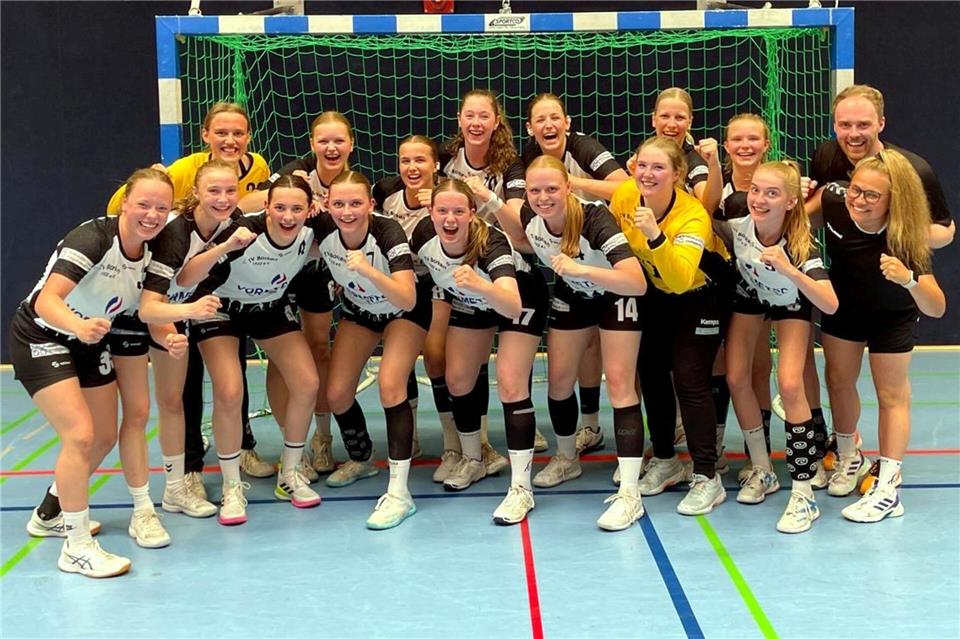 Jubel bei den A-Juniorinnen des TV Borken: Die erneute Quali für die Nordrheinliga ist geschafft.