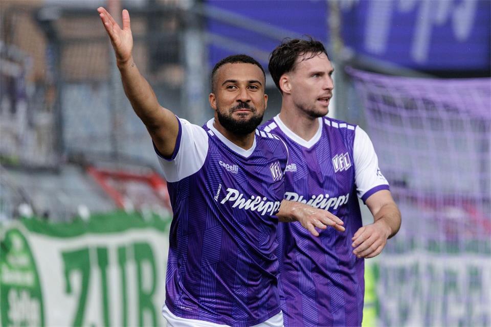 Jubel beim VfL Osnabrück: Daniel-Kofi Kyereh und Co. feierten einen verdienten Heimsieg.David Ebener/dpa