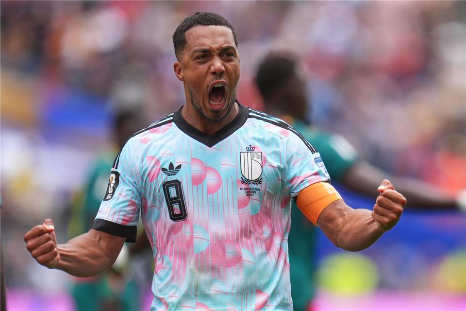 Jubelt künftig für Manchester United: Belgiens WM-Kapitän Youri Tielemans. (Archivbild)Manu Fernandez/AP/dpa