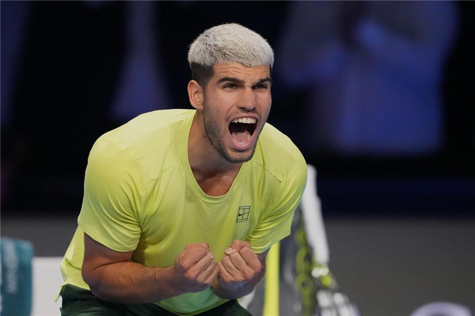 Jubelt über das Erreichen eines großen Ziels: Carlos AlcarazAntonio Calanni/AP/dpa