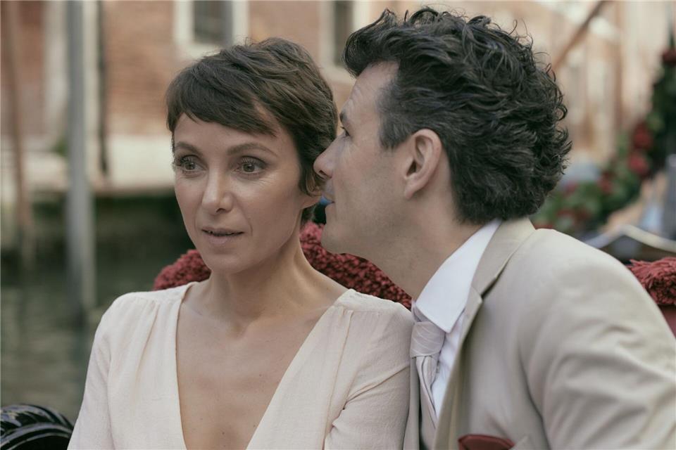 Judith (Julia Koschitz) verbringt romantische Stunden mit Hannes (Manuel Rubey) in Venedig .Luca Baggio/ZDF/dpa