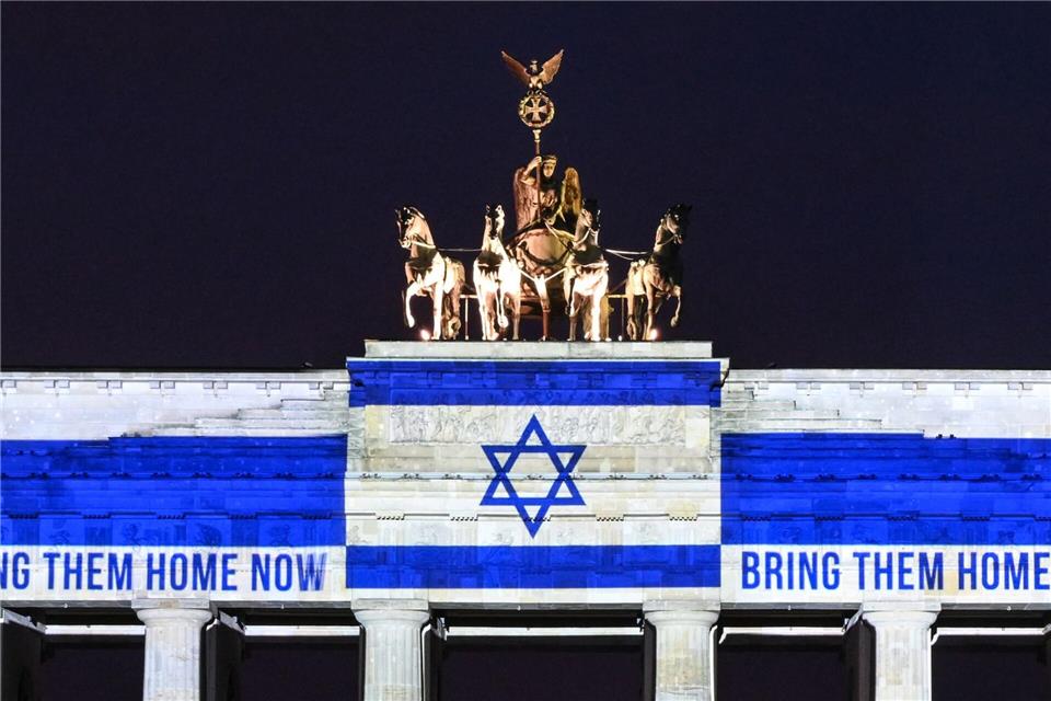 „Gräben tiefer denn je“ - Deutschland nach dem Gaza-Krieg Jüdische Deutsche fühlen sich oft allein gelassen, Deutsch-Palästinenser haben ein ganz ähnliches Gefühl und werfen der Bundesregierung vor, sich einseitig mit Israel zu solidarisieren. (Archivbild)Britta Pedersen/dpa