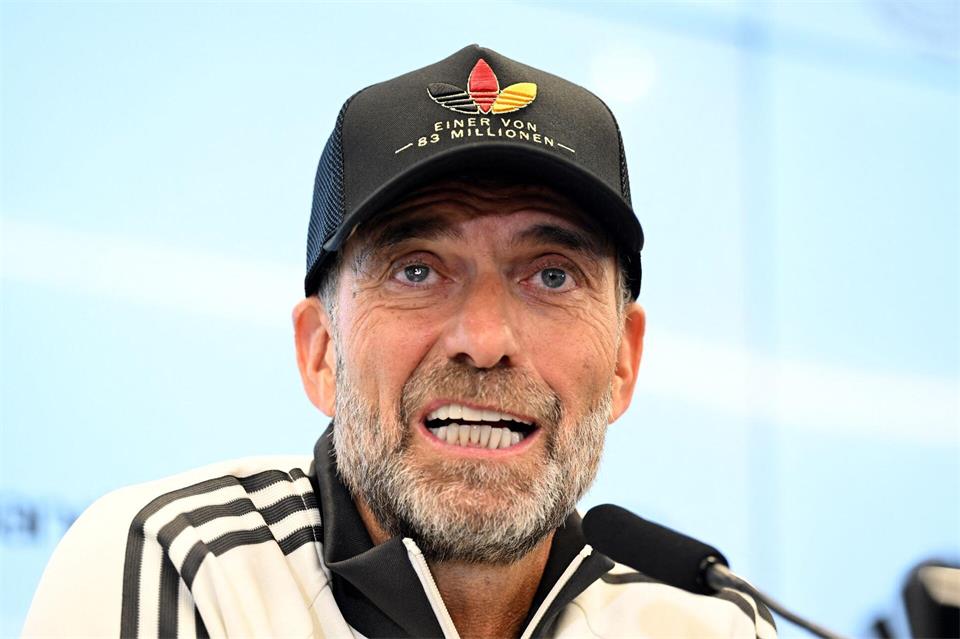Jürgen Klopp hat seinen Kader nominiert. Boris Roessler/dpa