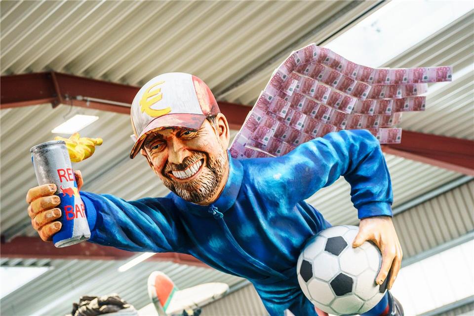 Jürgen Klopp war auch schon Inspiration für einen Motivwagen für den Rosenmontagszug. (Archivbild)Andreas Arnold/dpa