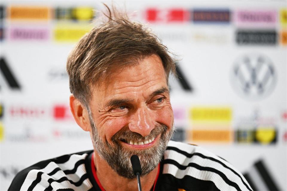 Jürgen Klopp zeigt sich vor seinem ersten Heim-Länderspiel gut gelaunt. Federico Gambarini/dpa