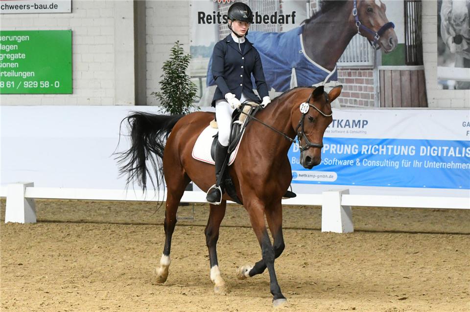 Julia Hoeper vom ZRFV Borken will ihren Heimvorteil nutzen. Auch ihre Stute Lords Little Diamond wird sie am Wochenende satteln.