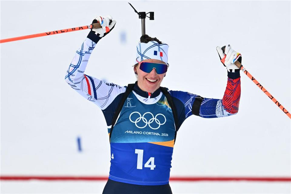 Julia Simon führte Frankreich zum Sieg in der Mixed-Staffel.Hendrik Schmidt/dpa