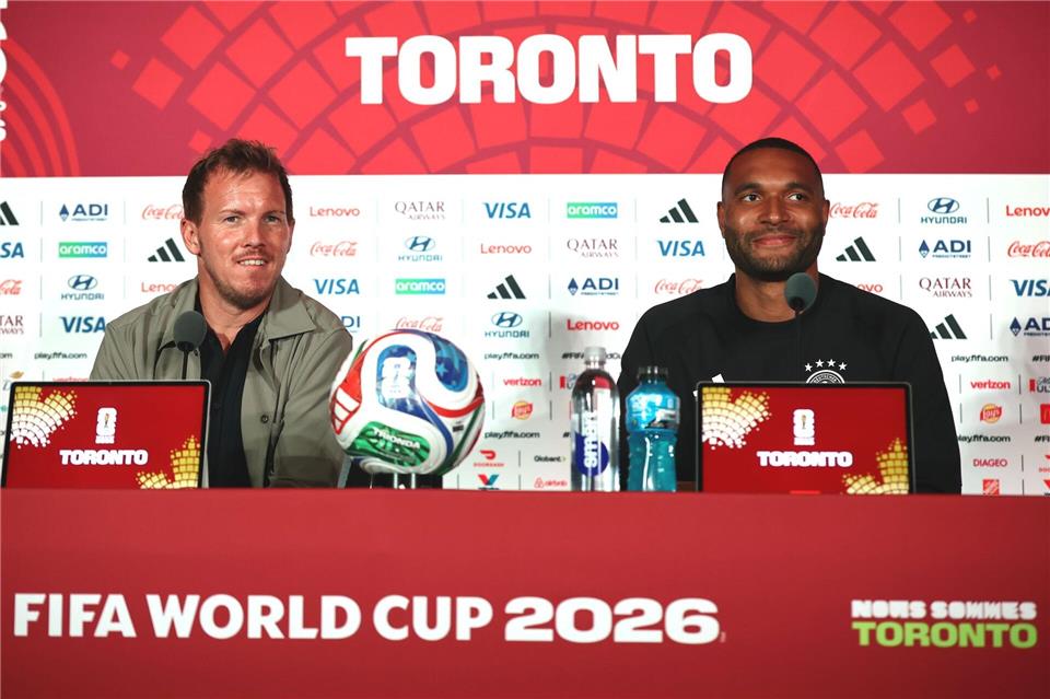 Julian Nagelsmann bekommt bei der WM auch Tier-Fragen gestellt. Christian Charisius/dpa