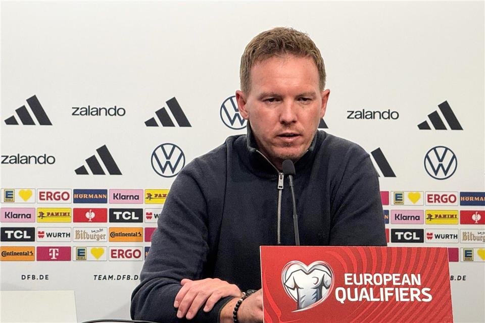 Julian Nagelsmann spricht bei der Pressekonferenz in Luxemburg.Arne Richter/dpa