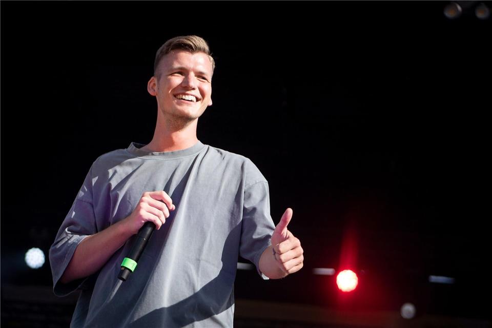 Julian Sommer wird auch 2025 wieder im „Bierkönig“ einheizen.Sina Schuldt/dpa