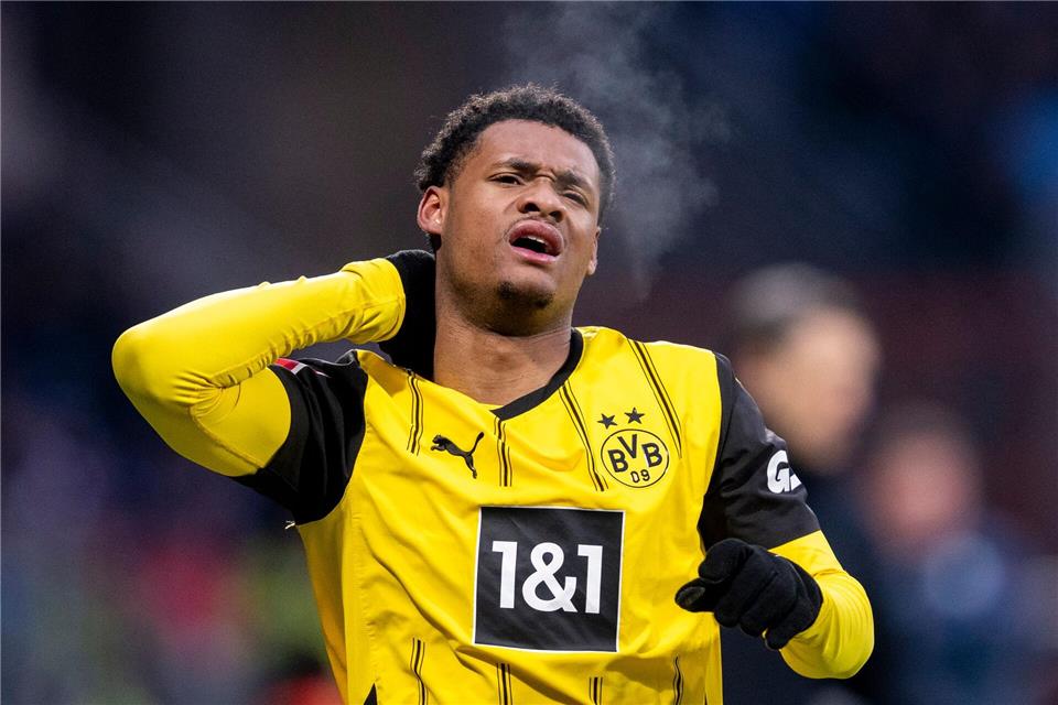 Julien Duranville verlässt den BVB für ein halbes Jahr in Richtung Basel. (Archivbild)David Inderlied/dpa