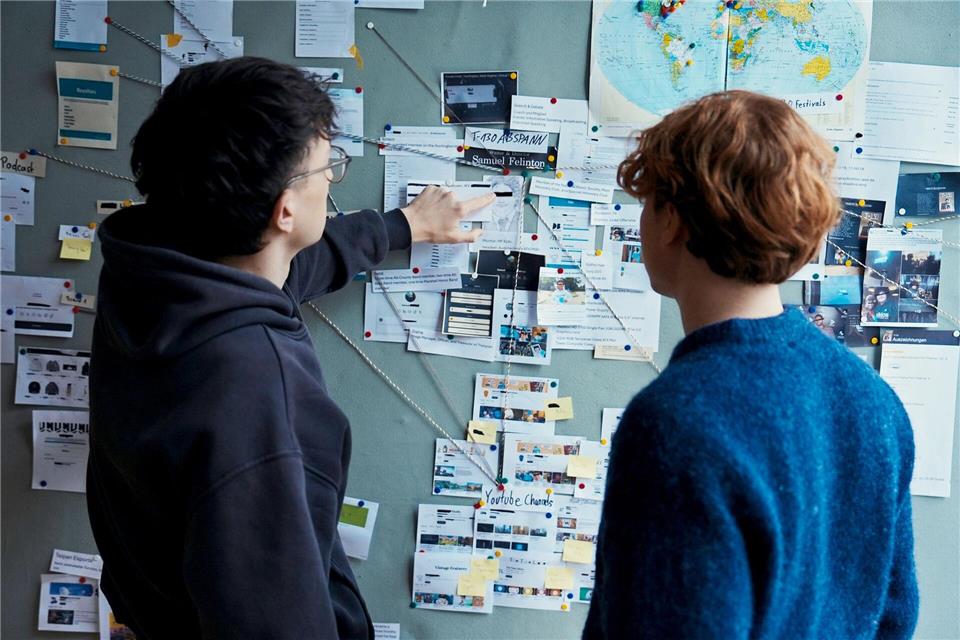 Julius und Moritz wollen den Filmdieb stellen.Benedikt Hugendubel/MDR/dpa