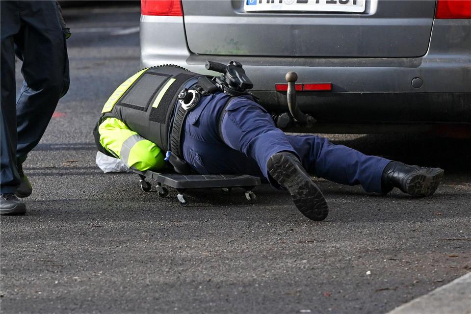Junge Polizisten in der Ausbildung suchen die Herausforderungen. Jens Kalaene/dpa
