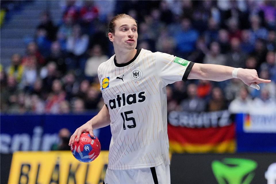 Juri Knorr steht mit seinen DHB-Kollegen bei der EM vor einer schwierigen Herausforderung. (Archivbild)Soeren Stache/dpa