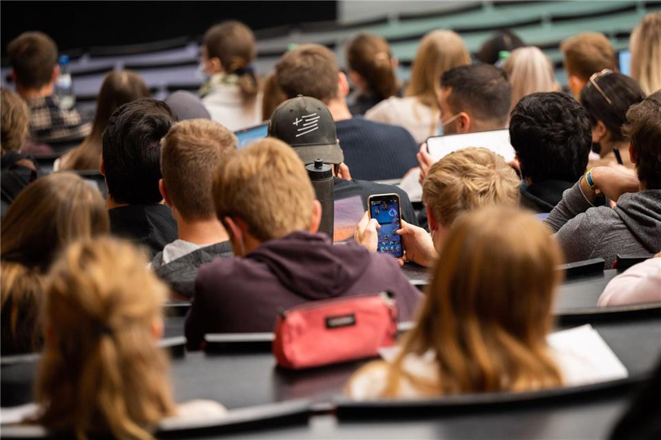 Juristen in Hannover müssen meist nicht zur Uni kommen. (Symbolbild)Julian Stratenschulte/dpa