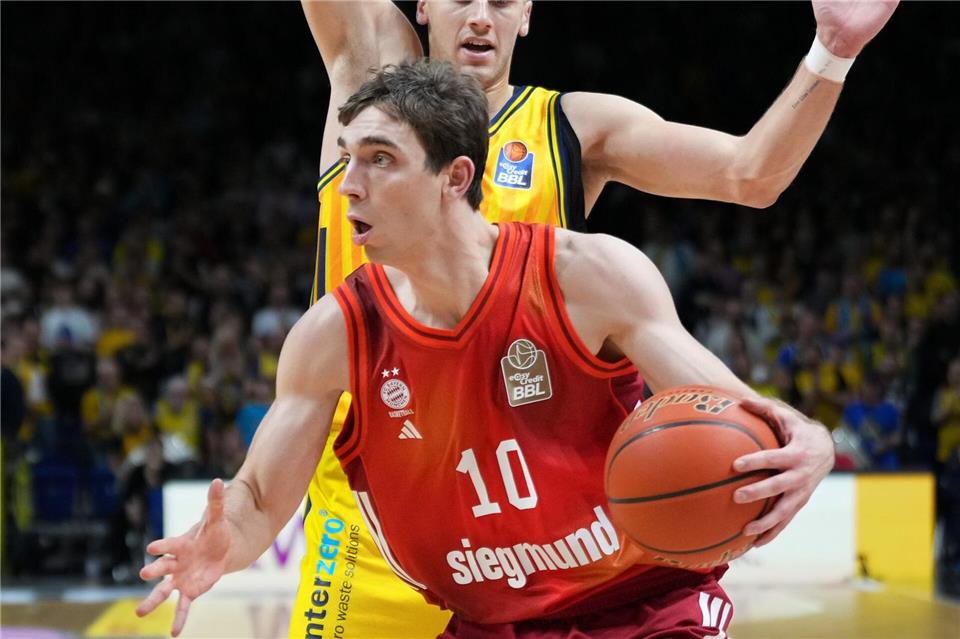 Justinian Jessup verlängert beim FC Bayern. (Archivbild)Soeren Stache/dpa