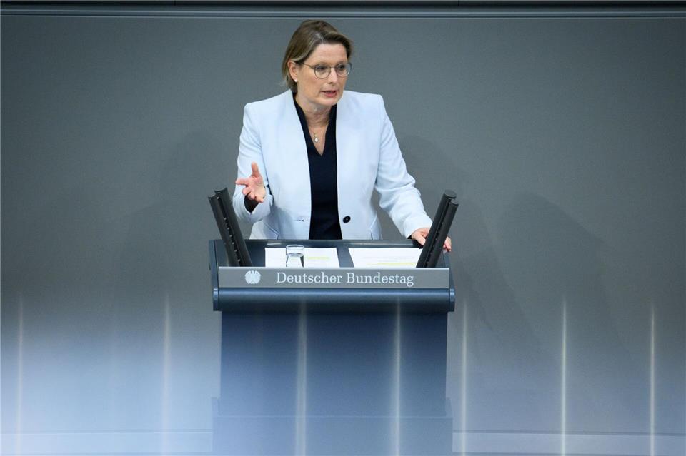 Justizministerin Hubig äußert sich zum beschlossenen Gewaltschutzgesetz. Bernd von Jutrczenka/dpa