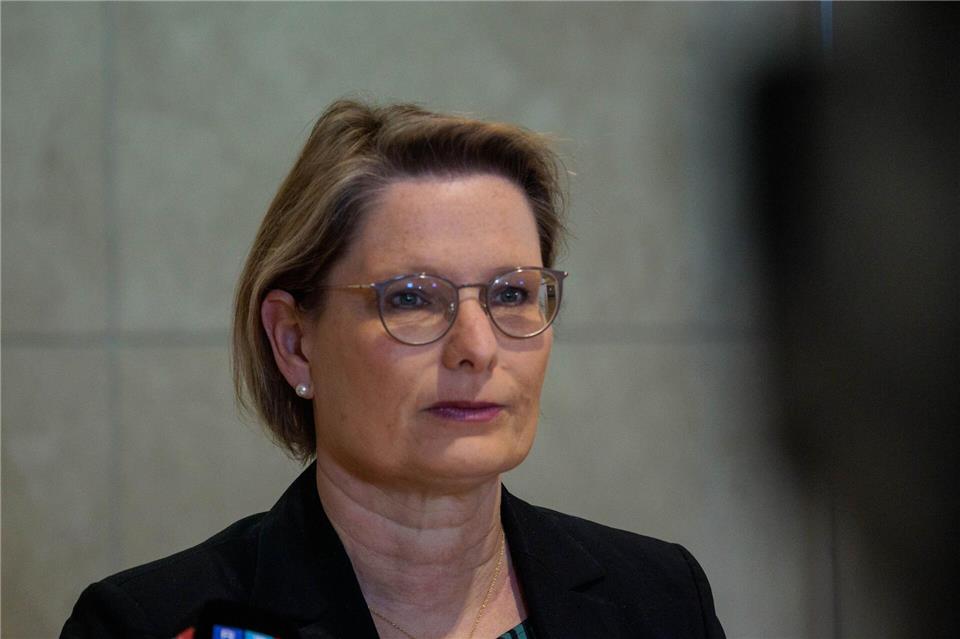 Justizministerin Hubig trifft mit Plänen zum Mietrecht in der Immobilienbranche auf Kritik. (Archivbild)Carsten Koall/dpa