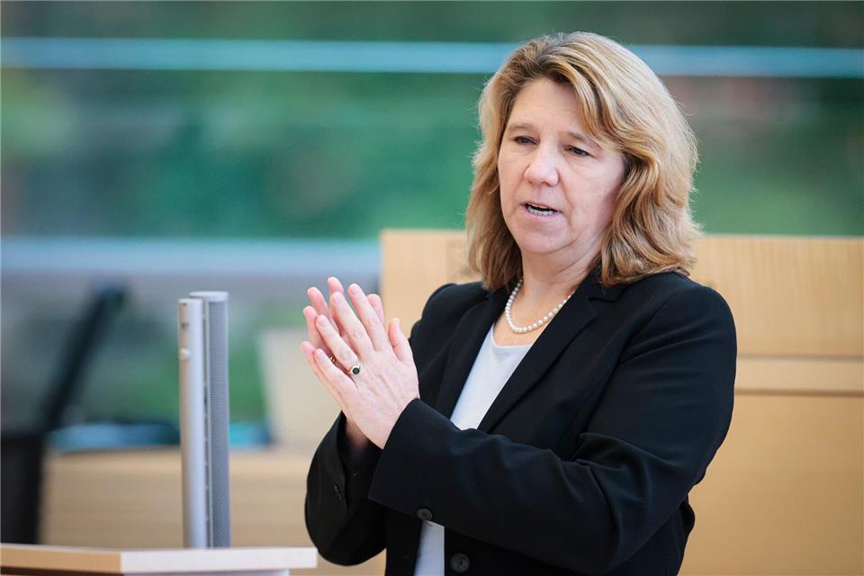 Justizministerin Kerstin von der Decken (CDU) plant einen neuen Jura-Studiengang. (Archivbild)Frank Molter/dpa