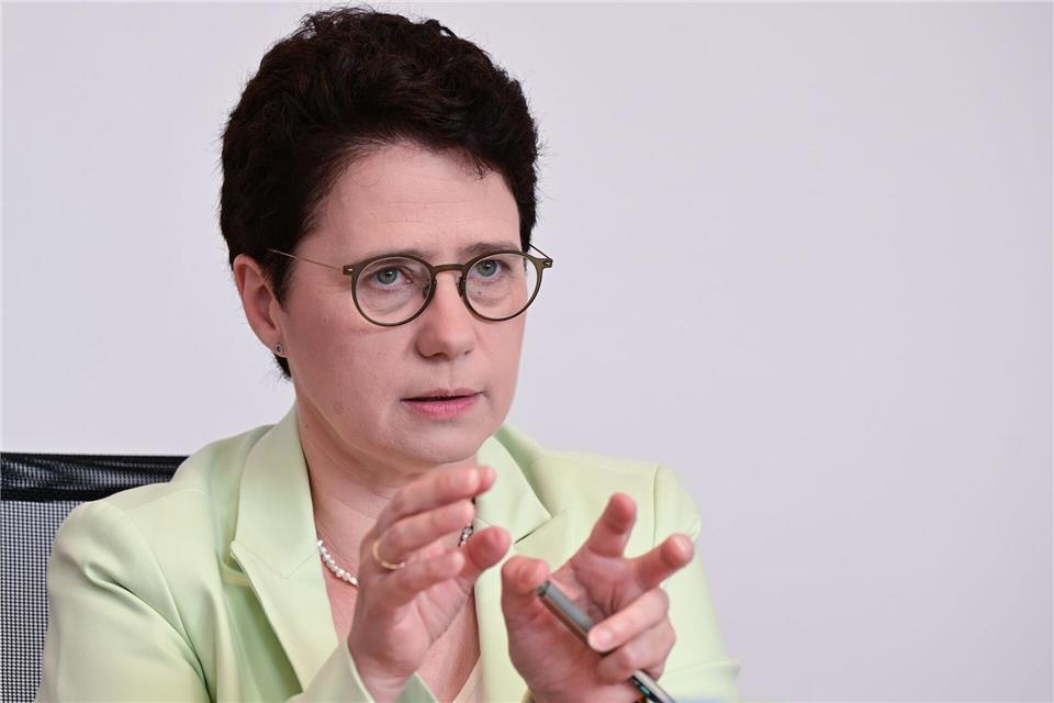 Justizministerin Marion Gentges sieht erste Erfolge. (Archivbild)Bernd Weißbrod/dpa