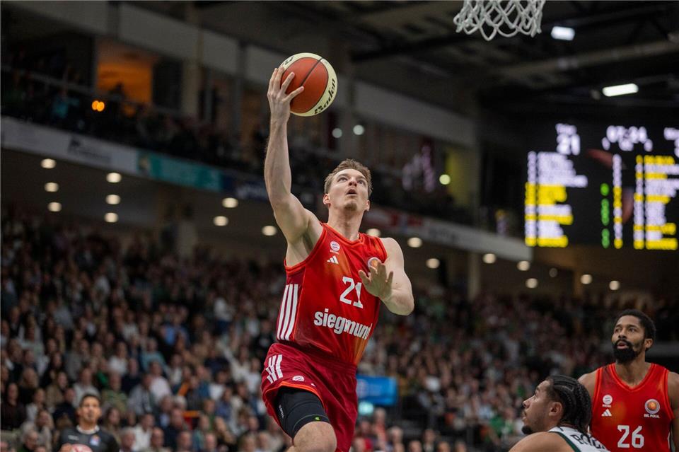 Justus Hollatz und der FC Bayern Basketball erlebten in Ulm ein ganz enges Spiel. (Archivfoto)Harald Tittel/dpa