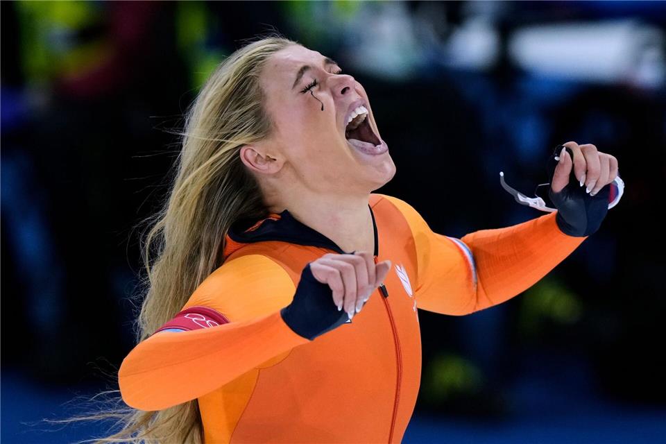 Jutta Leerdam schrie ihre Freude über den Olympiasieg heraus.Luca Bruno/AP/dpa