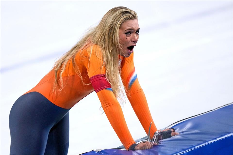 Jutta Leerdams Gold-Rennanzug wurde für mehr als 195.000 Euro versteigert. (Archivbild)Luca Bruno/AP/dpa