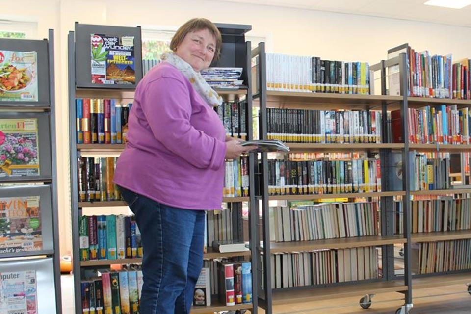 Jutta Weber leitet die öffentlichen Büchereien in Raesfeld und Erle.
