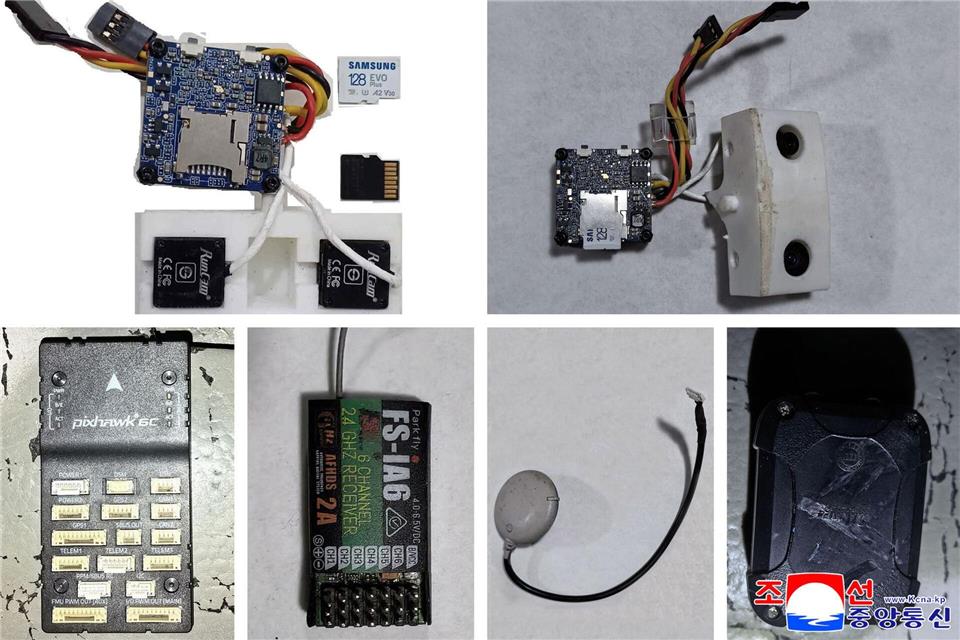KCNA veröffentlichte auch die Einzelteile der abgeschossenen Drohne, die aus Südkorea stammen soll.Uncredited/KCNA/KNS/dpa