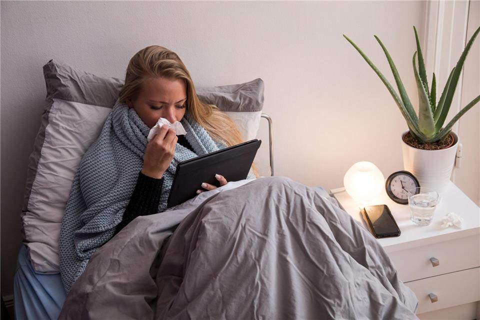 KI-Chatbot statt Wartezimmer? Sich online über Krankheiten informieren machen viele – eine echte Diagnose gibt’s aber nur in der Arztpraxis.picture alliance/dpa/dpa Themendienst