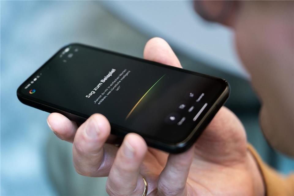 KI im Dialog: Search Live ermöglicht ein interaktives Gespräch, bei dem die KI Fragen versteht und direkt darauf eingeht, auch bei Missverständnissen.Nico Tapia/dpa-tmn