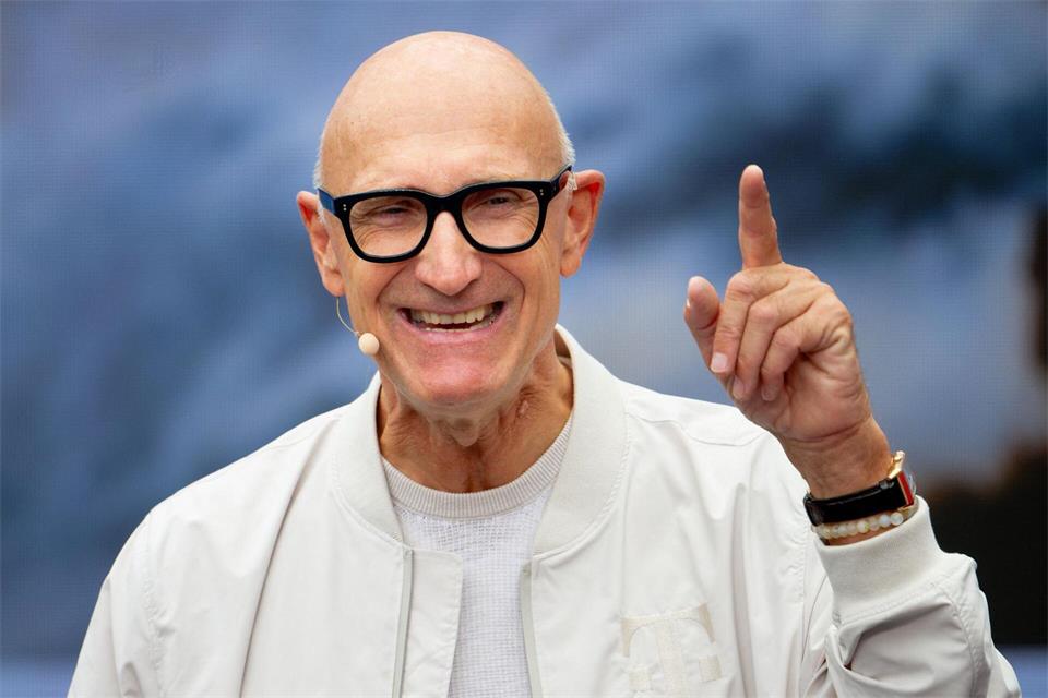KI ist eine riesige Chance, sagt Telekom-Chef Tim Höttges.Henning Kaiser/dpa