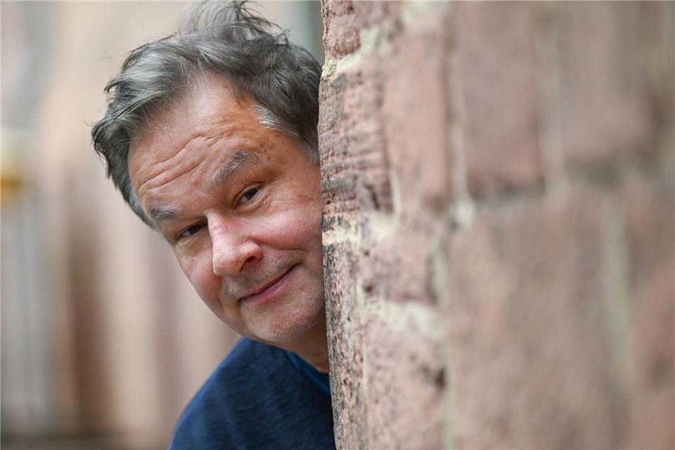 Kabarettist Reichow will so viele WM-Partien wie möglich sehen. (Archivbild) Arne Dedert/dpa