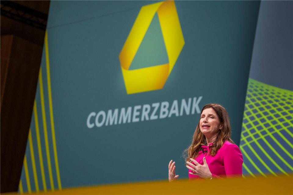 Kämpft um die Eigenständigkeit der Commerzbank: Konzernchefin Bettina Orlopp.Andreas Arnold/dpa