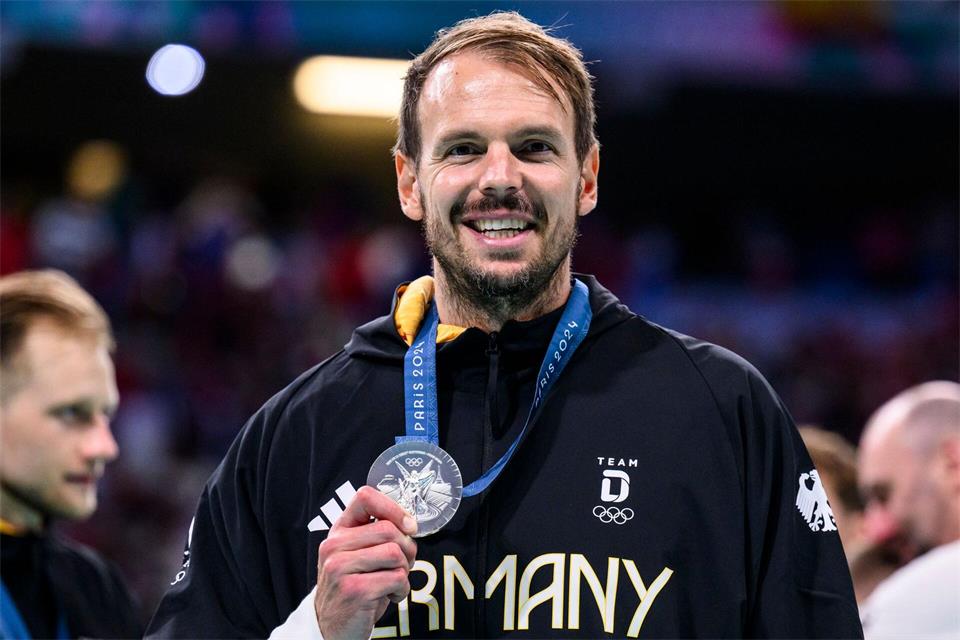 Kai Häfner gewann bei den Olympischen Spielen 2024 mit dem deutschen Nationalteam die Silbermedaille. (Archivbild)Tom Weller/dpa