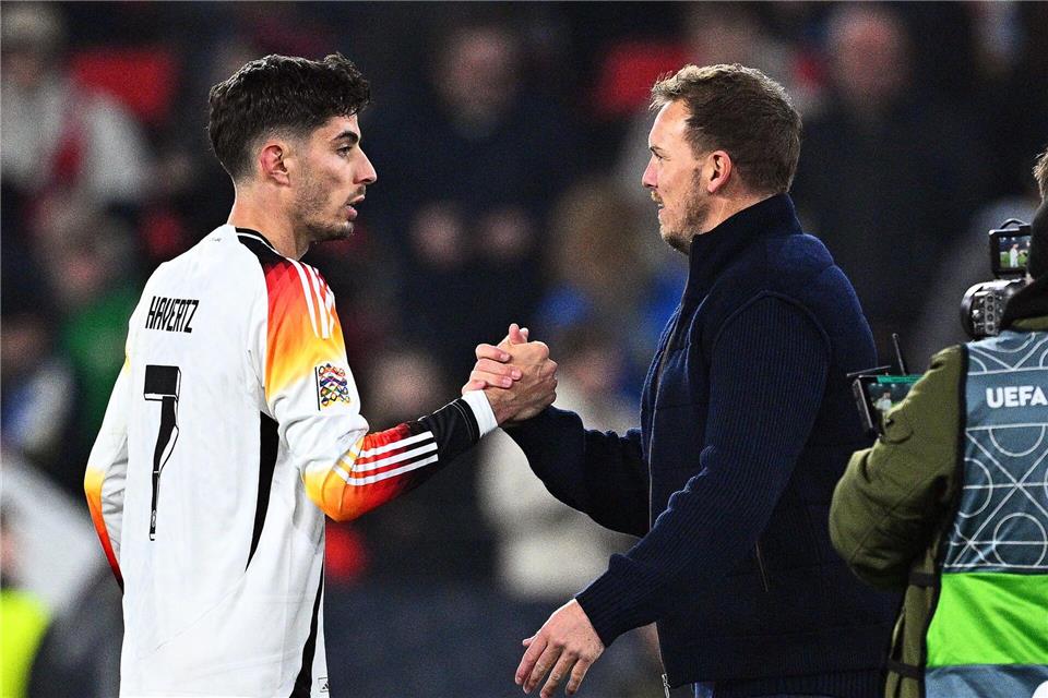 Kai Havertz (l.) ist eine WM-Hoffnung für Bundestrainer Nagelsmann. (Archivbild) Tom Weller/dpa