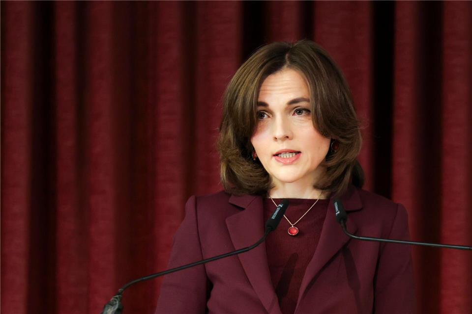 Kaiser sprach beim Chemiegipfel Ostdeutschland über die angespannte Lage der Chemieindustrie und mögliche Unterstützungsmaßnahmen.Jan Woitas/dpa