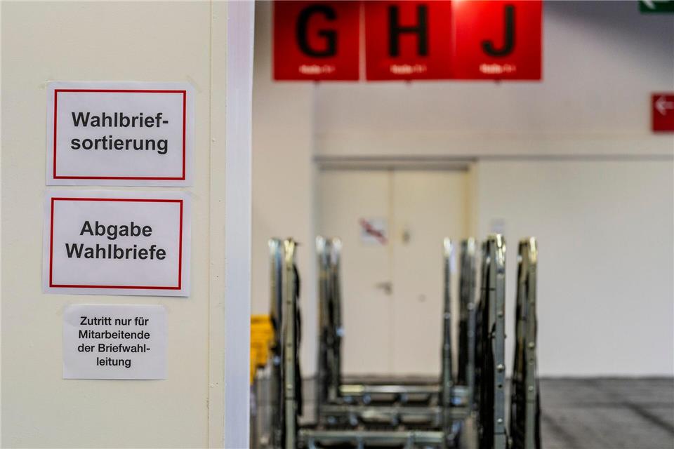 Kam es bei der Kommunalwahl in Frankfurt zu Manipulationen? (Symbolbild) Andreas Arnold/dpa