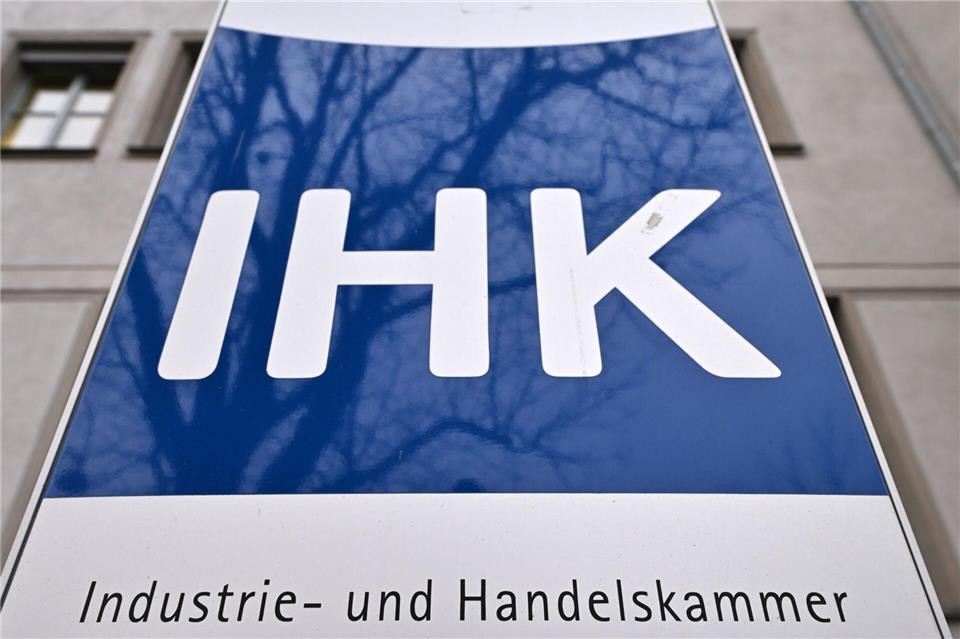 Kammerpräsident Zaiß bewertet die Zwischenbilanz der Bundesregierung kritisch. (Symbolbild) Martin Schutt/dpa