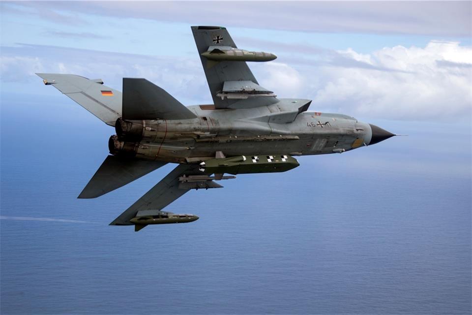 Was eine mögliche Taurus-Lieferung so heikel macht Kampfjet Tornado IDS ASSTA 3.0, bestückt mit dem Lenkflugkörper Taurus.