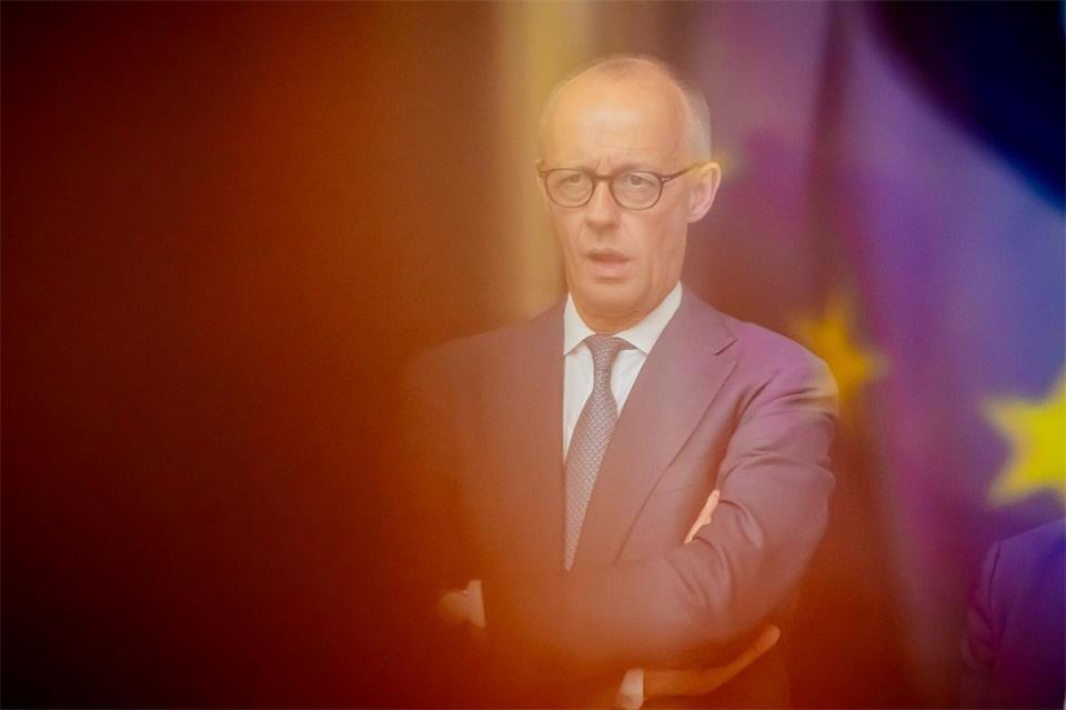 Kampflos will Merz sein Amt nicht aufgeben. (Archivbild)Christoph Soeder/dpa
