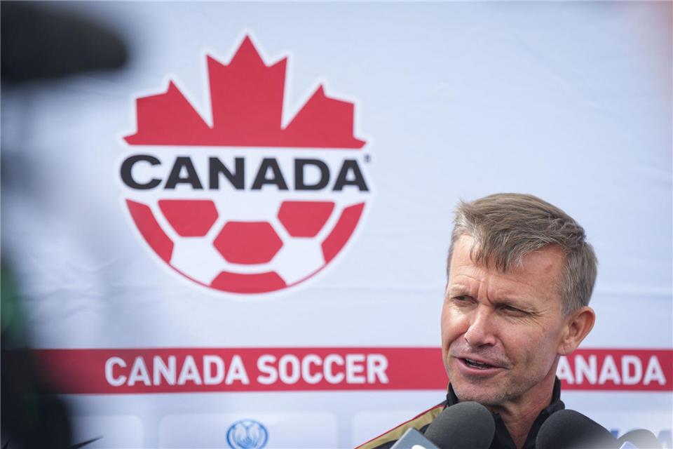 Kanadas Trainer Jesse Marsch rechnet fest mit einem Einsatz von Alphonso Davies gegen Südafrika.Darryl Dyck/The Canadian Press/dpa