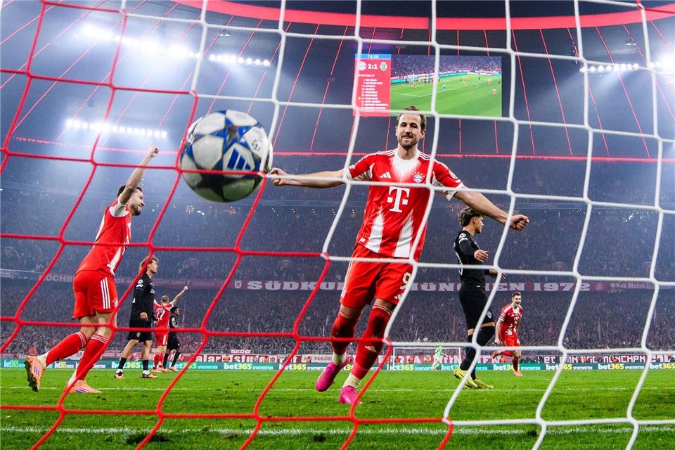 Kane & Co. sind im Achtelfinale klar favorisiert. (Archivbild)Tom Weller/dpa