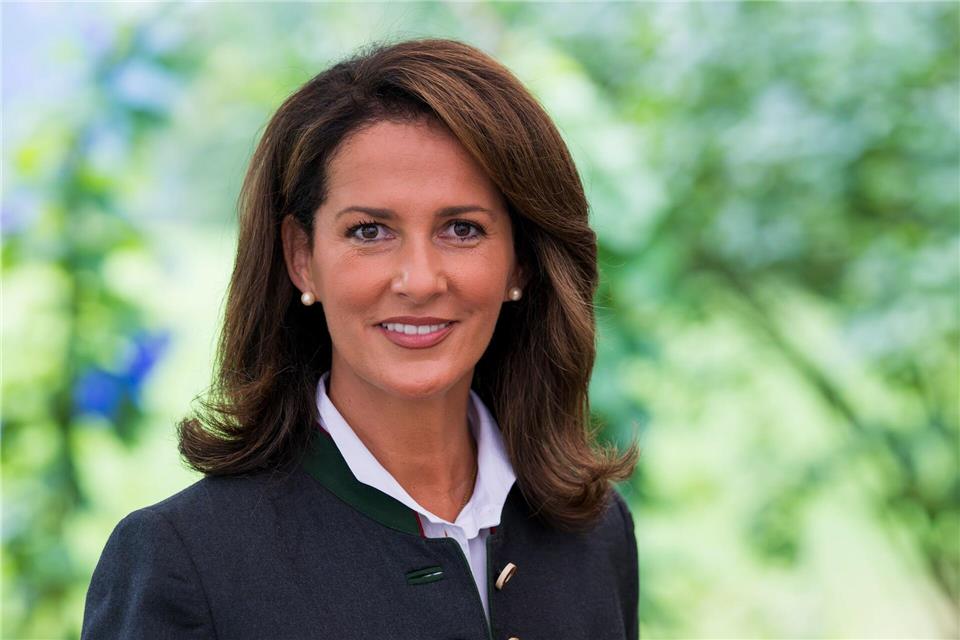 Kaniber fordert Entlastung für Bauern (Foto-Archiv).Peter Kneffel/dpa