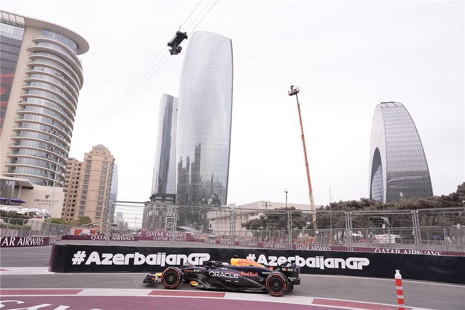 Verstappen-Aufholjagd nach Fahrstunde in der „Grünen Hölle“ Kann Max Verstappen auch in Baku gewinnen?Hasan Bratic/dpa